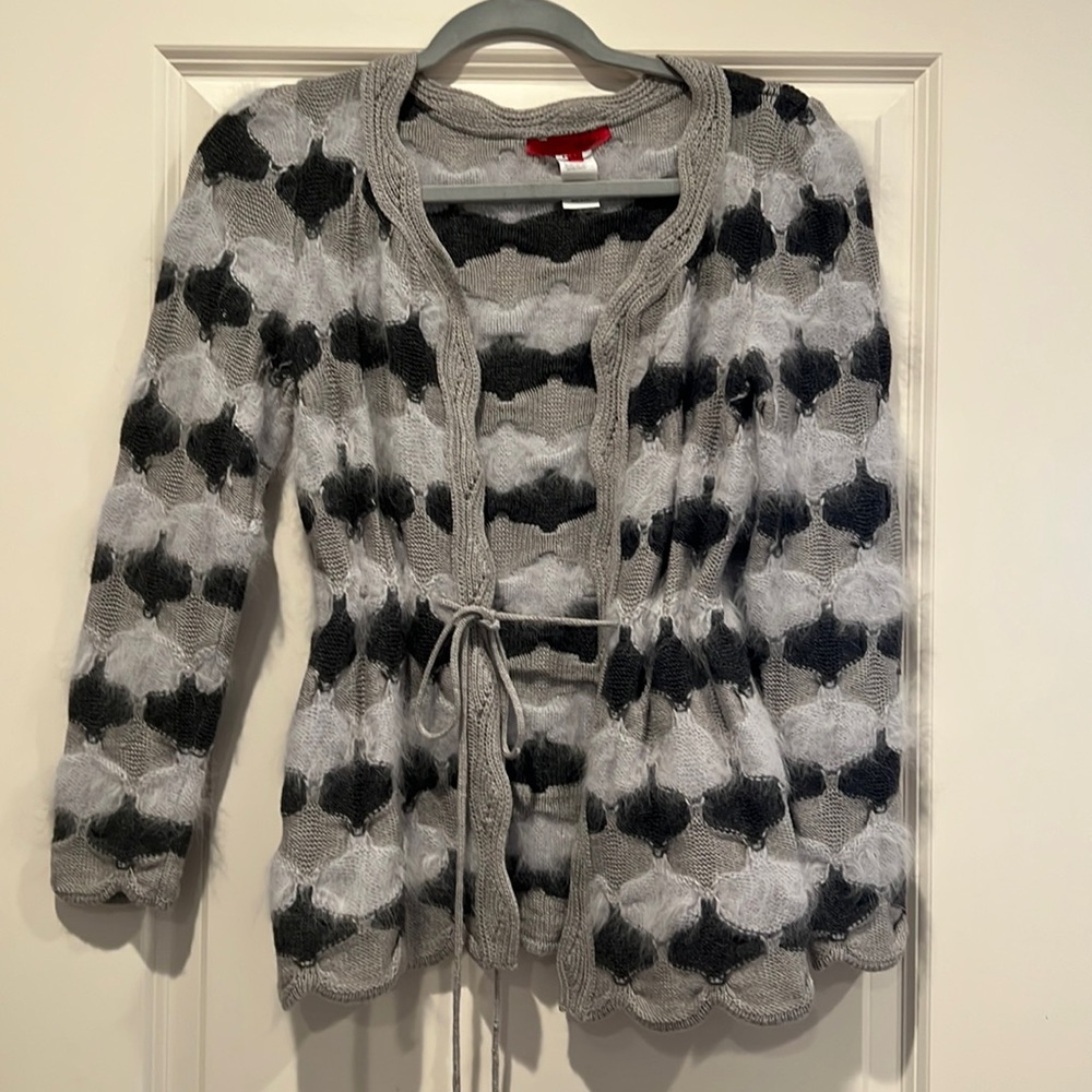 Les Copaines cashmere cardigan with front tie. Good condition barely worn.